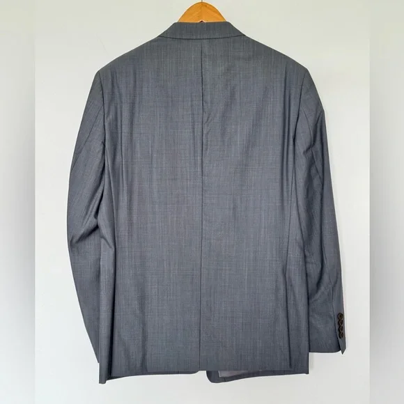 Dkny Gray Men Suit with Notched Lapels, 100% wool, size 42R, pants 34/29